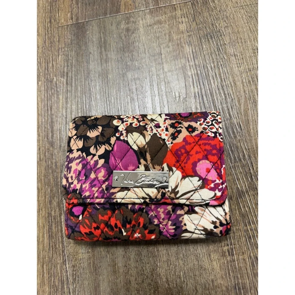 Vera Bradley Rosewood Modern Medley RFID Trifold Wallet Wristlet Quilted  Floral - Picture 11 of 11
